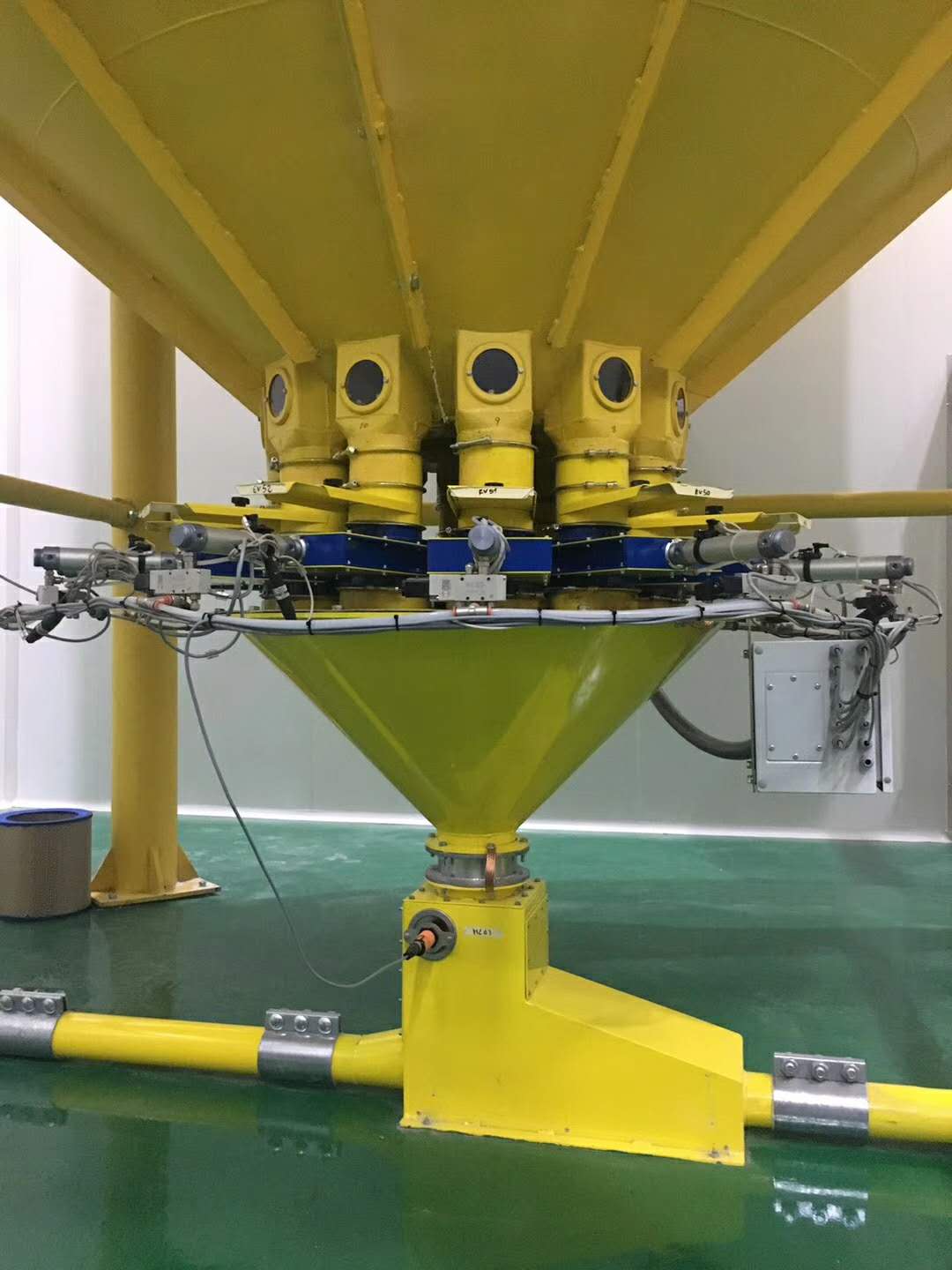 自動破袋機
